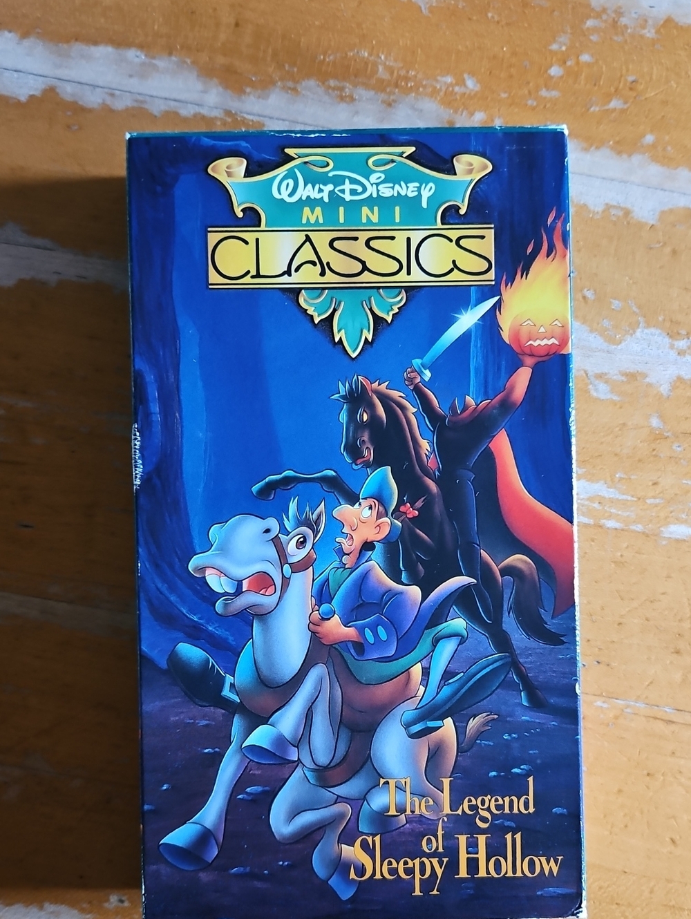Disney The Legend of Sleepy Hollow VHS— Blue & Black Artwork